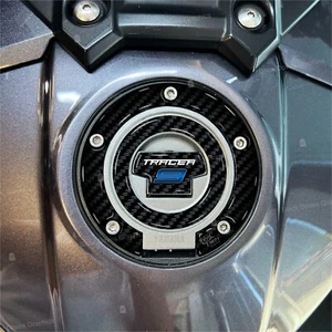 Adhesivos 3D Compatible Tapón Depósito 5 Tornillo Con Yamaha Tracer 9 2021-2023 - Imagen 1 de 5