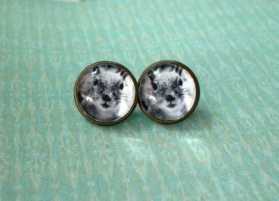 Pendiente de cabujón animal cara de ardilla blanco y negro, poste de pendiente Foto 1 de 2