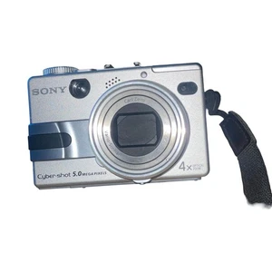 SONY Cyber Shot 5.0 Mega Pixels 4x Optical Zoom With Battery - Picture 1 of 6
