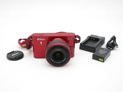 Nikon 1 J1 Kamera 1 Nikkor 10-30mm 1:3.5-5.6 VR Objektiv - Bild 1 von 4