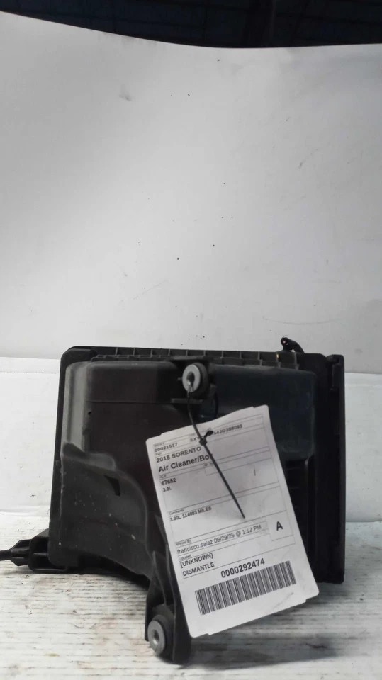 2018 KIA SORENTO 3.3L Air Cleaner Assembly OEM 28110C6200 Used 114K Miles - Image 1 of 4