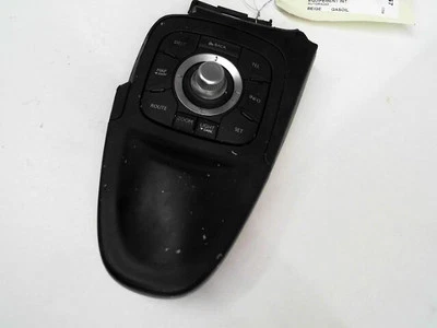 Gebrauchtes Autoradio RENAULT ESPACE IV Phase 2 - 3.0 DCI 180 PS - - Bild 1 von 4