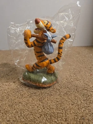 Disney Winnie the Pooh and Friends Tigger "¡Ta-Ta por ahora!" "Estatuilla de porcelana de 5""" Foto 1 de 4