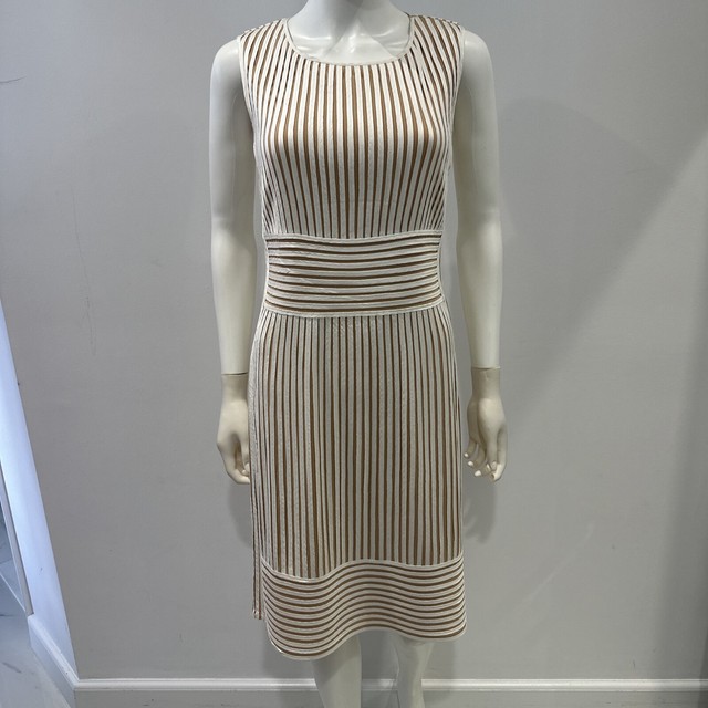 u adolfo domínguez vestidos