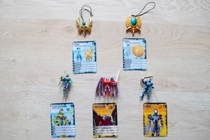 Panini HUNTIK SECRETS & SEARKERS 5 figuras y amuletos + cartas RARO RARO EXCELENTE - Imagen 1 de 1