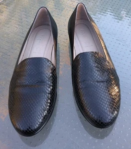 ECCO Leather Black Suede Loafers Sz 39 (US 8.5) Snake Pattern Slip on - Picture 1 of 10