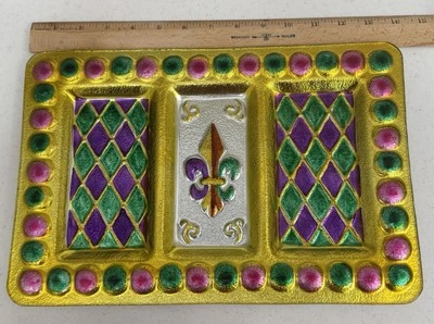 "Plato de vidrio Mardi Gras flor de lis reverso metálico pintado 13,75""-3 secciones" Foto 1 de 3