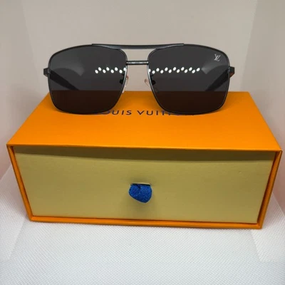 Gafas de sol Louis Vuitton Attitude cuadradas negras Foto 1 de 4