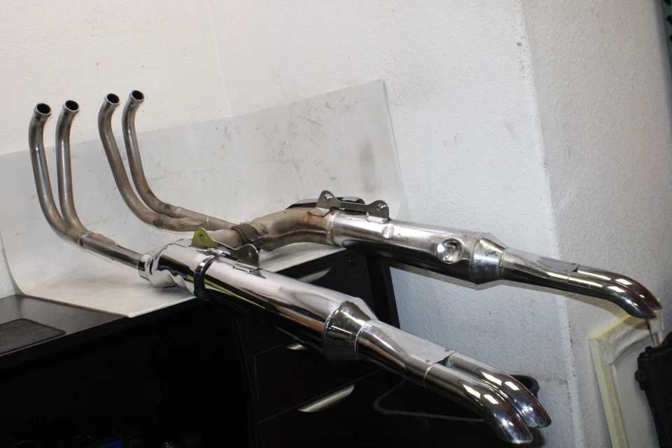 87-03 KAWASAKI VOYAGER XII OEM FULL EXHAUST SYSTEM MUFFLER - Image 1 of 4