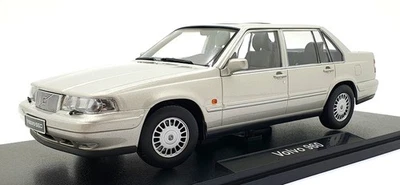Triple9 escala 1/18 T9-18000301 - Volvo 960 - Met. Arena plateada Foto 1 de 4