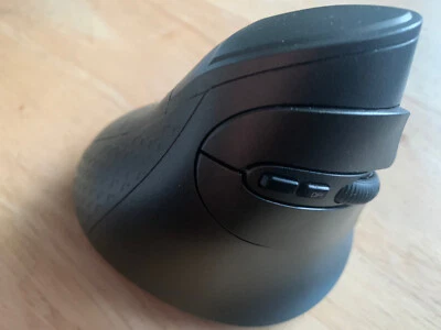 ergonomic mouse usb 2.4 Ghz and Bluetooth 2 Modes Connection - Image 1 of 4