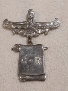 VINTAGE IMPROVED ORDER OF RED MEN I.O.R.M. PINBACK MEDAL - Afbeelding 1 van 7