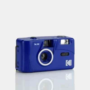 Kodak M38 35mm Film Camera - Focus Free, Powerful Built-in Flash, Easy to Use . - Bild 1 von 3