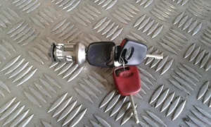 Neiman + clef - FORD KA I (1) 1.3i ess 60CV de 10/1996 à 10/2008 - Picture 1 of 5