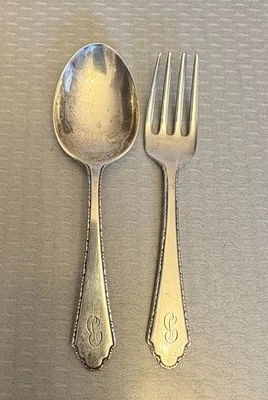 Lunt Sterling Silver William & Mary Baby Toddler Set 2p Spoon Fork 4” monogram B - Image 1 of 4