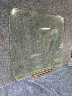 Cristal puerta delantera izquierda conductor 94-96 ford f150 f250 f350 1997 oem leer Foto 1 de 4