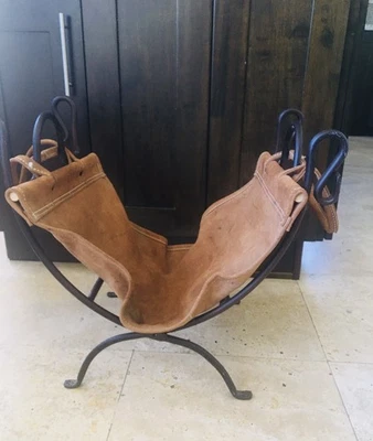 Soporte de madera de tronco de chimenea de hierro plegable forrado de gamuza vintage Foto 1 de 4