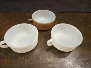 3 Vintage Anchor Hocking Suppenschüsseln mit ofenfestem Griff stapelbar - Bild 1 von 20