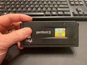 Pentium 2 333mhz Slot 1 fanless UNLOCKED (133Mhz to 400Mhz) - Picture 1 of 19