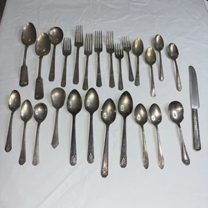 Menge 26 Vintage Versilbert Utensilien Gabeln Löffel Oneida Wm Rogers Court etc. - Bild 1 von 16