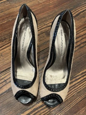 Diane Von Furstenberg DVF Pelo de Poni Charol Tacón Bloque Punta abierta Talla 7 1/2  Foto 1 de 4