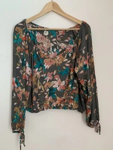 O’Neill Top Women Sz M Floral Flowy Long Sleeve With Tie Detail Split Neck Surf - Picture 1 of 9