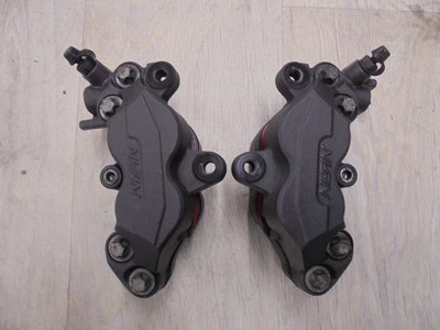 Kawasaki Z 800 2013-2014 Bremssattel Bremszangen vorne (Brake calipers 201647792 - Bild 1 von 3