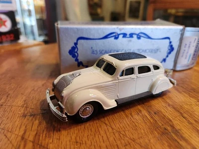 Литые модели Brooklin 1934 Chrysler Airflow 4 двери с оригиналом. коробка - Изображение 1 из 4