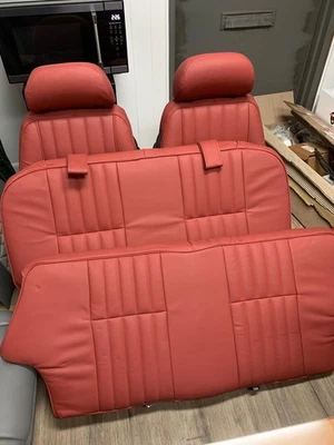 AUSTIN-MORRIS-ROVER MINI CLÁSICO CUERO AUDI ROJO INTERIOR JUEGO FUNDA ASIENTO + PUERTA Foto 1 de 4