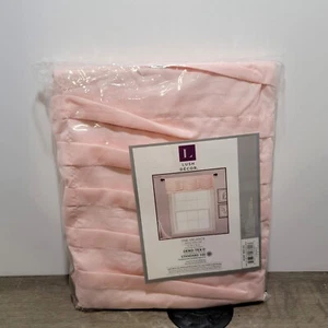 Lush Decor Lush Décor, Rose pink Wave Textured Valance Window - Picture 1 of 3