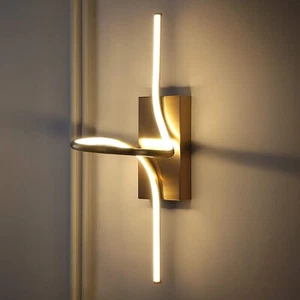 JONATHAN Y 9" Minimalist Metal Integrated LED Vanity Light Sconce, Chrome - Picture 1 of 7