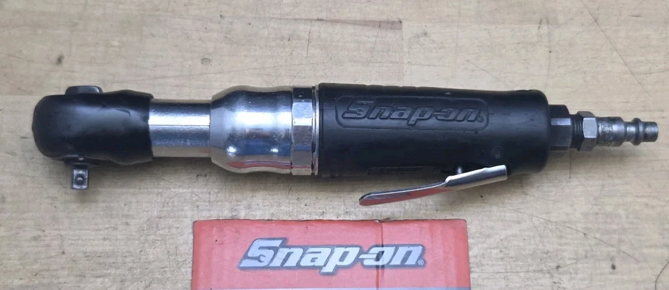 Catraca de ar Snap On FAR2500 - 1/4" unidade 8" longa aderência macia - Imagem 1 de 4
