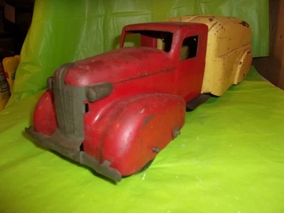 Circa 1938 WYANDOTTE 17" FURGONETA DE REPARTO CUERDA AMARILLA Y ROJA CON RUEDAS DE MADERA!! Foto 1 de 4