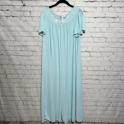 Vtg Miss Elaine Classics Women's Size XL  Nightgown Robin's Egg Blue - Image 1 of 4