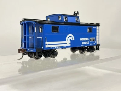 Bowser HO Conrail #20012 N5B Caboose - Image 1 of 4