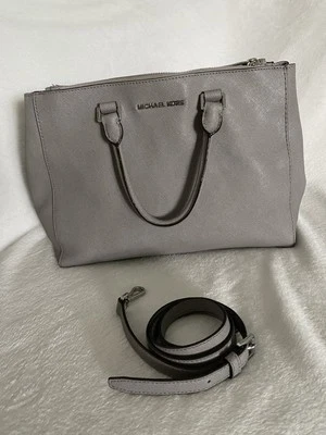 Cartera grande Michael Kors Sutton Foto 1 de 4