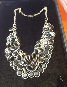 Vintage black glass bib necklace - Picture 1 of 2