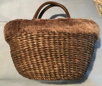 Bolsa tote Bath And Body Works rattan marrom/cinza pele sintética forrada em bom estado - Imagem 1 de 4