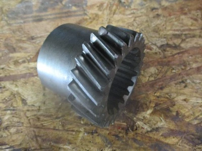 1957 Oliver 550 Super 55 Used Countershaft Gear 100007A  Tractor - Image 1 of 4