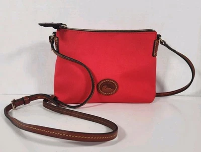 Bolso Bandolera Dooney & Bourke Sullivan Algodón Coral Pouchette  Foto 1 de 4