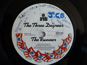 THE THREE DEGREES - The Runner 1979 7" Vinyl Single - Imagen 1 de 2