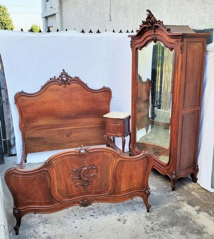 Solid Walnut French Louis XV Bedroom Suite Set Armoire Bed & Nightstand 3 pc Cover