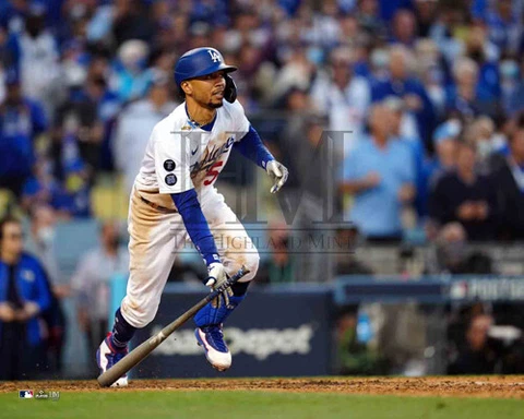 Mookie Betts CLUTCH Los Angeles Dodgers 2021 MLB 16x20 POSTER Print Cover