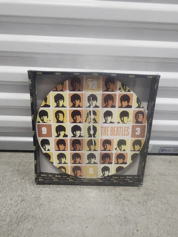 Vandor 2009 The Beatles Faces Wall Clock (Hard Day's Night) Battery Powered Cover