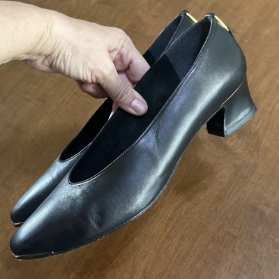 Zapatos de salón vintage Stuart Weitzman para mujer con punta de almendra negros años 80 10 Foto 1 de 4