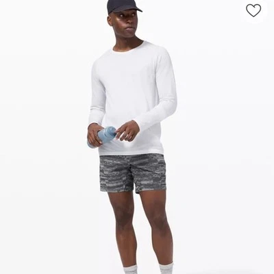 Pantalón Corto Lululemon Pace Breaker Gris Pequeño Foto 1 de 4