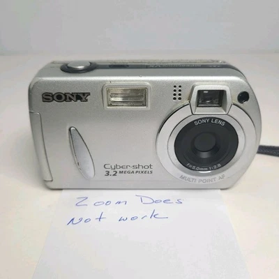 Sony Cyber-shot DSC-P32 3.2MP Digital Camera - Silver - Image 1 of 4