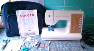 singer Confidence sewing machine - Picture 1 of 14