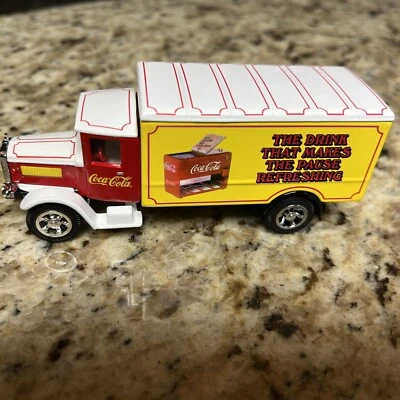MATCHBOX COLLECTIBLES YYM96506 1932 MERCEDES L5 COCA COLA DELVIERY VAN In Box - Image 1 of 4