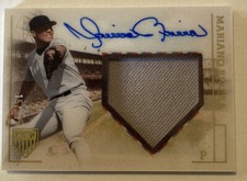 2023 Chronicles A*P Mariano Rivera Game Used/ On Card Auto Yankees /25